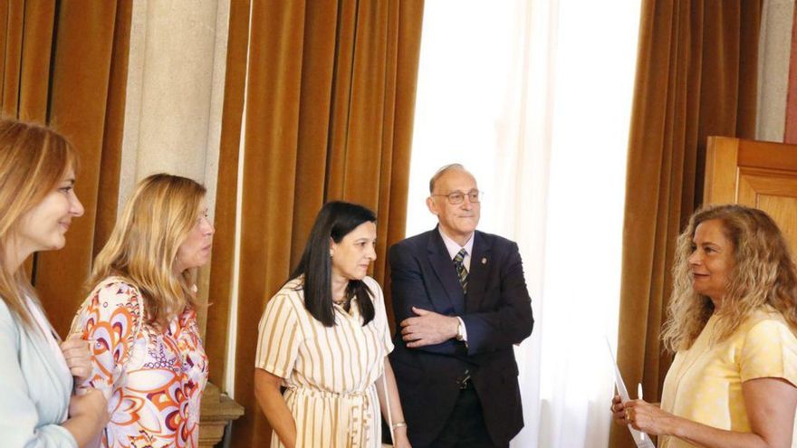 Tres vicerrectoras acompañaron al rector en su reunión con Silva. | / FDV