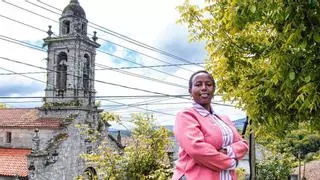 Estudiante keniata llega a un pueblo de Ourense para revitalizar el rural con un 'hub' de innovación