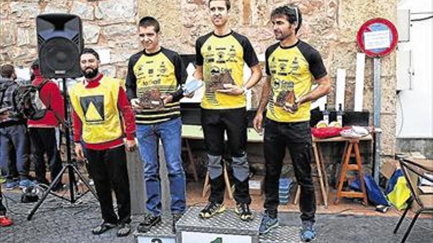 Simón Rama y Pilar Raro dominan la tercera edición del Trail de Almedíjar