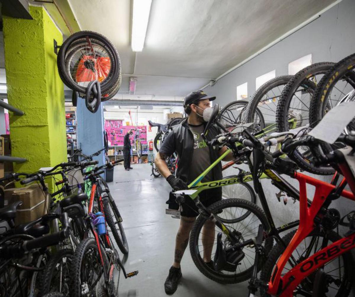 Retrasos 8 Las bicicletas tardan meses en llegar.