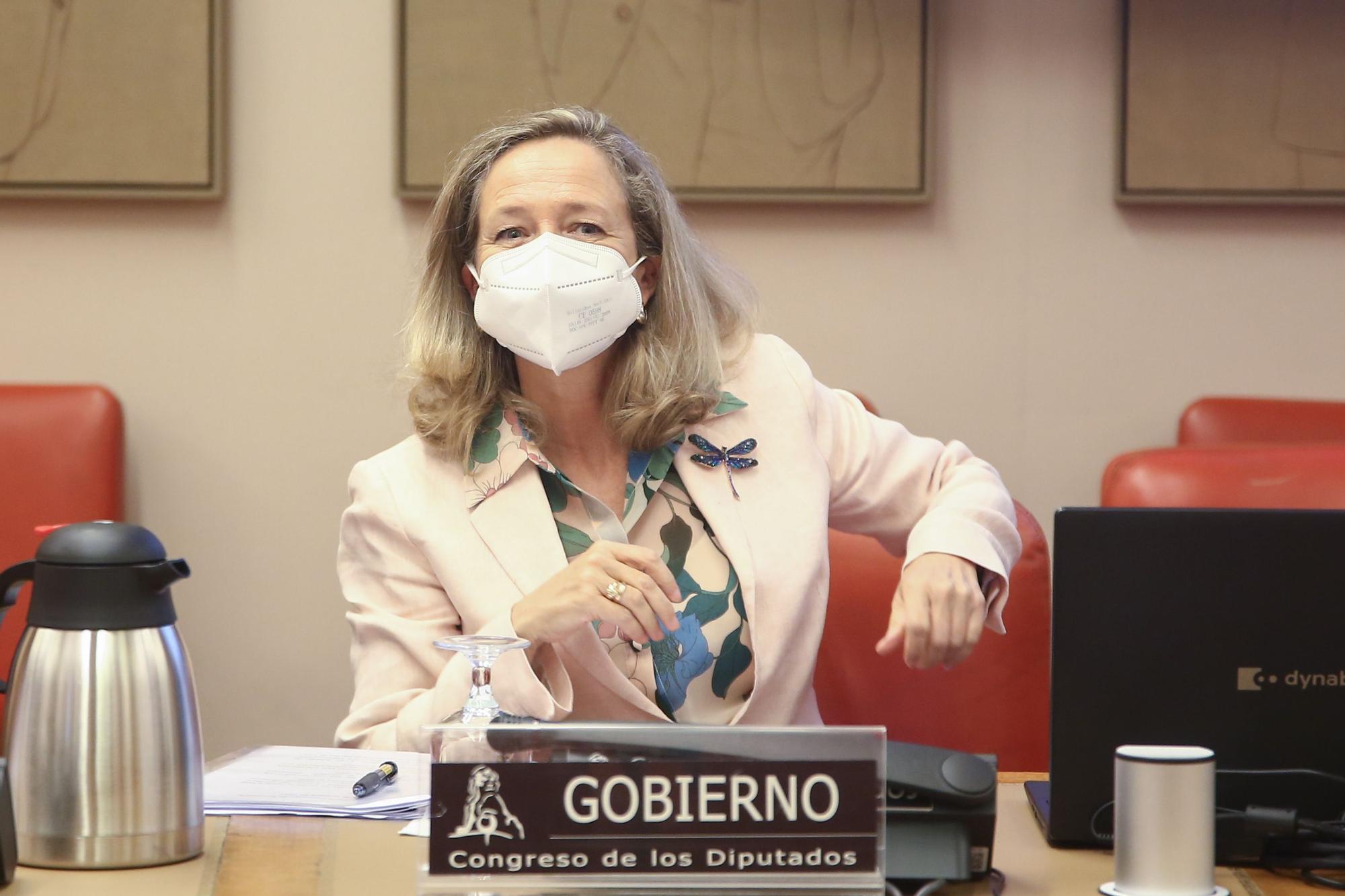 La vicepresidenta Nadia Calviño, en la Comisión de Asuntos Económicos del Congreso de los Diputados.