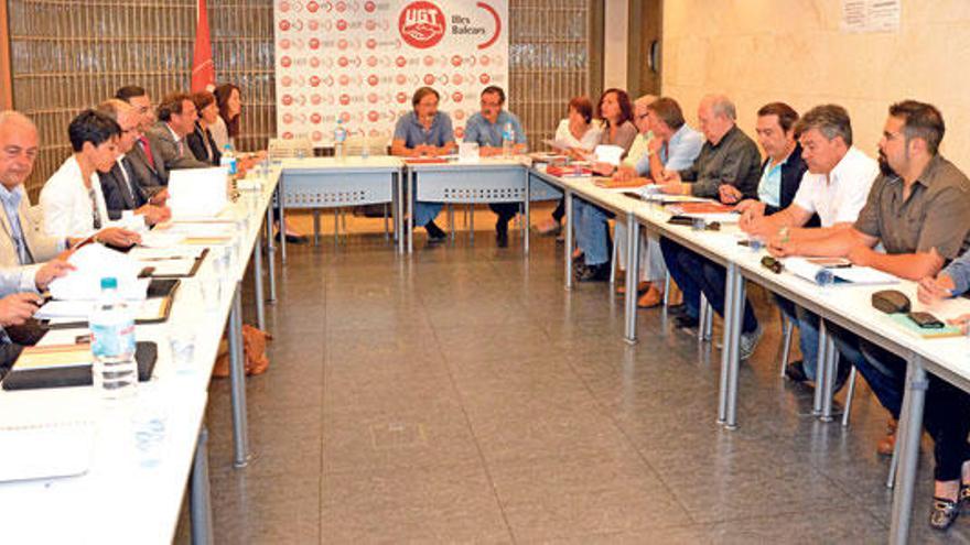 Imagen de una de las reuniones celebradas para la negociación del convenio de hostelería.