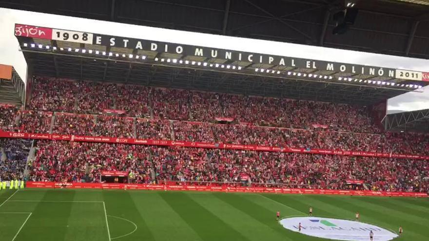 Ambiente en el Molinón minutos antes del derbi