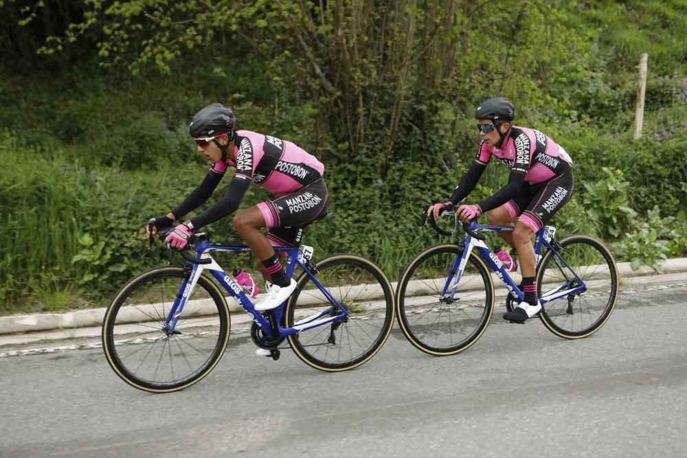 Segunda etapa de la Vuelta a Asturias entre Ribera de Arriba y el Alto del Acebo.