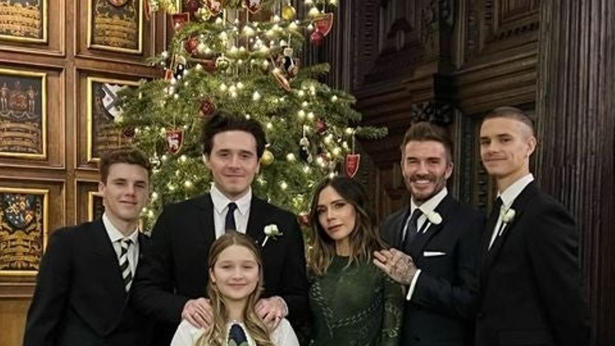 Posado familiar de Navidad 2021 de los Beckham