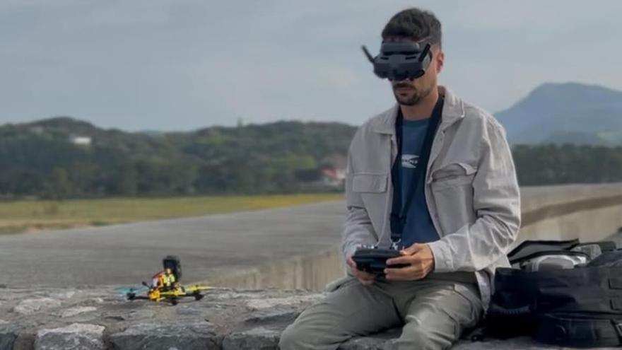 Asier Vaquero y su dron.