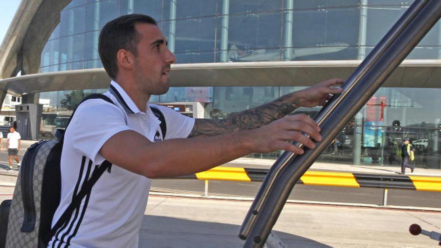 Paco Alcácer, en su último viaje con el Valencia.