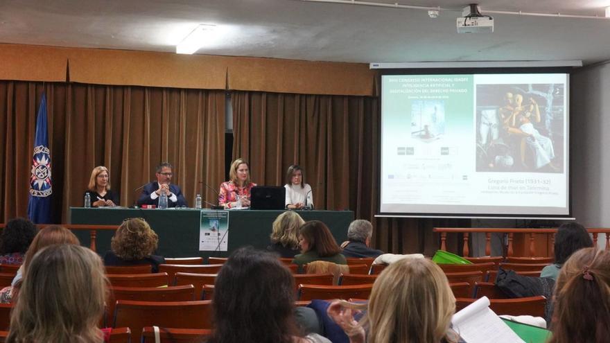 Los ponentes departen con los congresistas en el Congreso sobre IA de la UNED de Zamora.