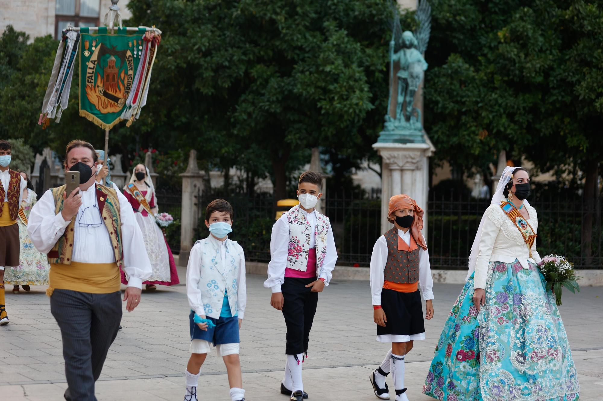 Búscate en el segundo día de Ofrenda por la calle de Caballeros (entre las 20.00 y las 21.00 horas)