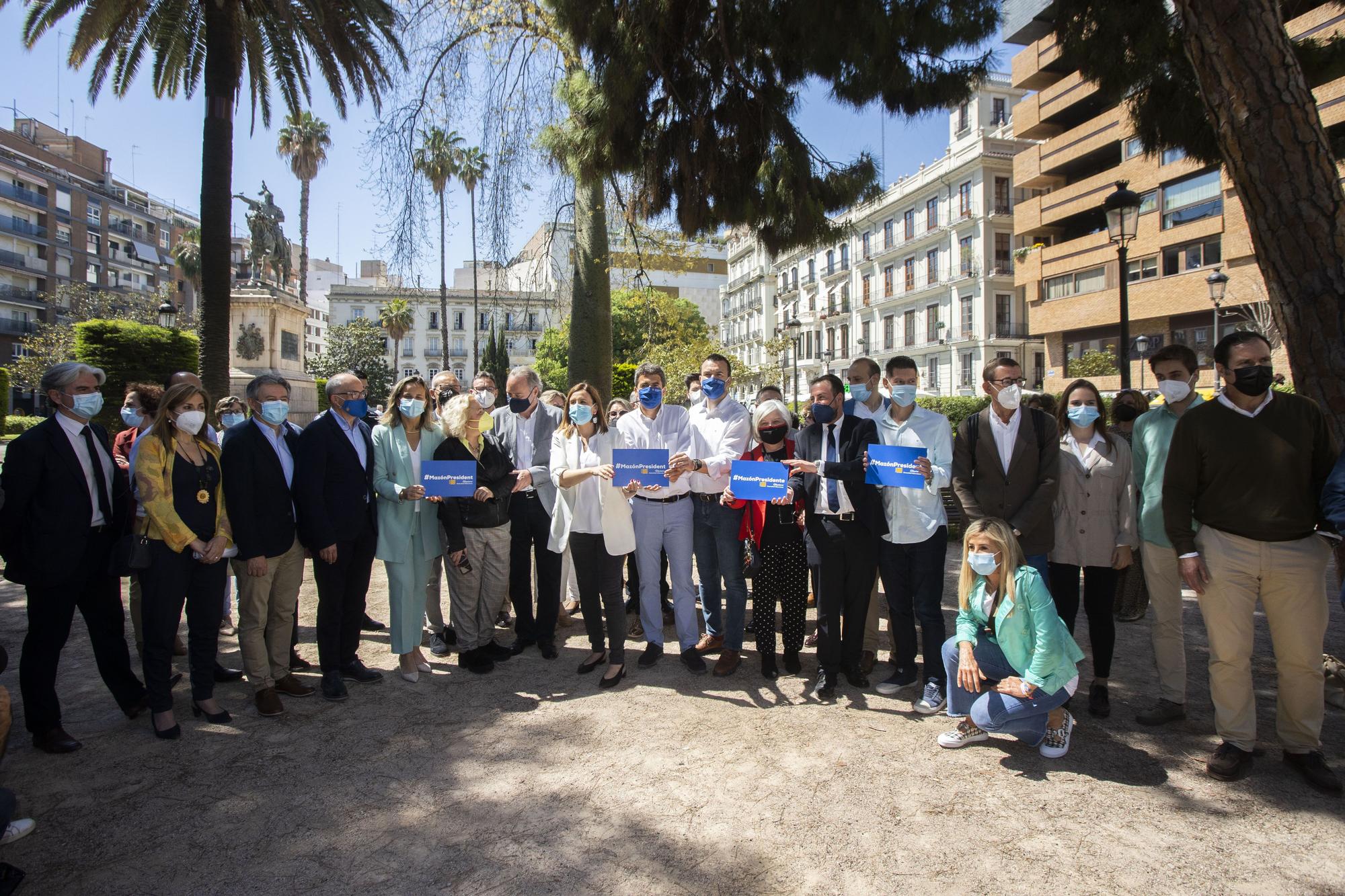 Carlos Mazón se rodea de caras conocidas en la presentación de su candidatura