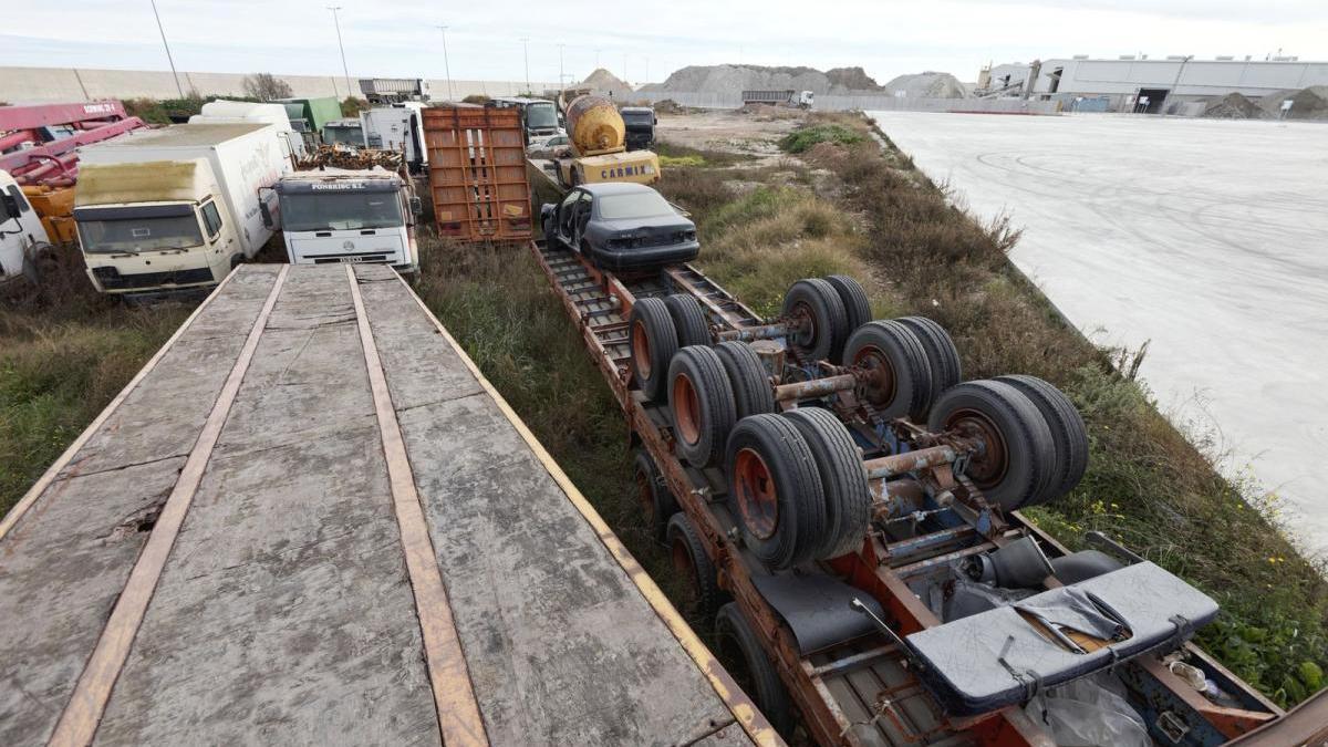 PortCastelló retirará 47 vehículos abandonados en zona portuaria