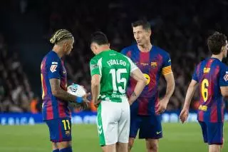 Raphinha se coló en la fiesta de Lewandowski