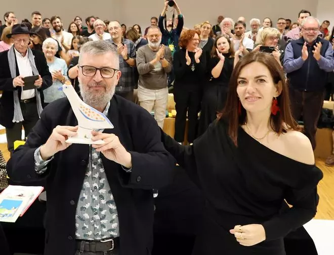 Homenaje a Manuel Bragado, el «padre literario» y editor impecable, durante el Hematofesti