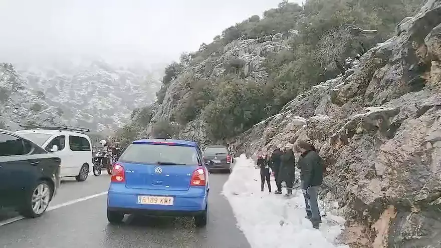 Schnee auf Mallorca: Andrang in der Tramuntana