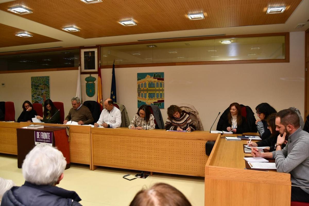 Una sesión del pleno de Carral