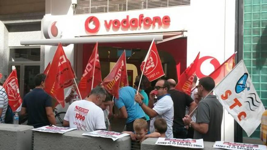 Protesta de trabajadores de Ono y Vodafone