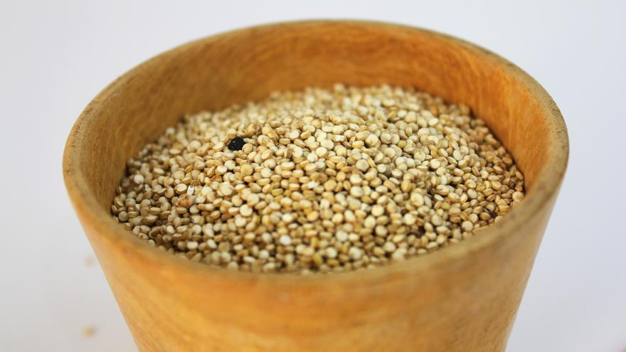 La quinoa ya es historia: este es el superalimento de moda que tiene el doble de calcio que la leche