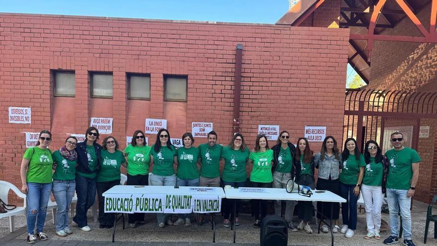 Los docentes de Tavernes de la Valldigna toman las calles