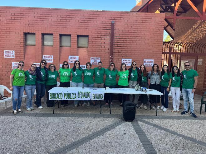 Los docentes de Tavernes de la Valldigna toman las calles