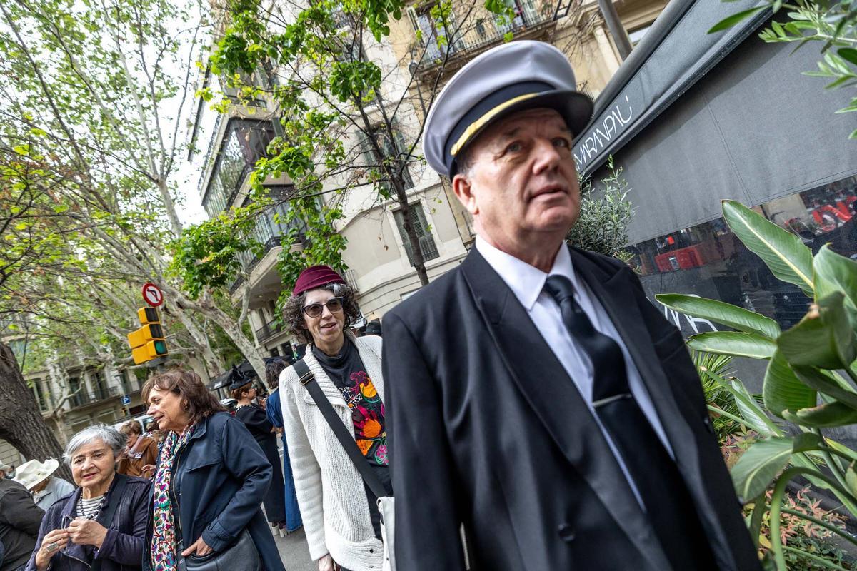 Nueva edición del Paseo con Sombrero por Barcelona