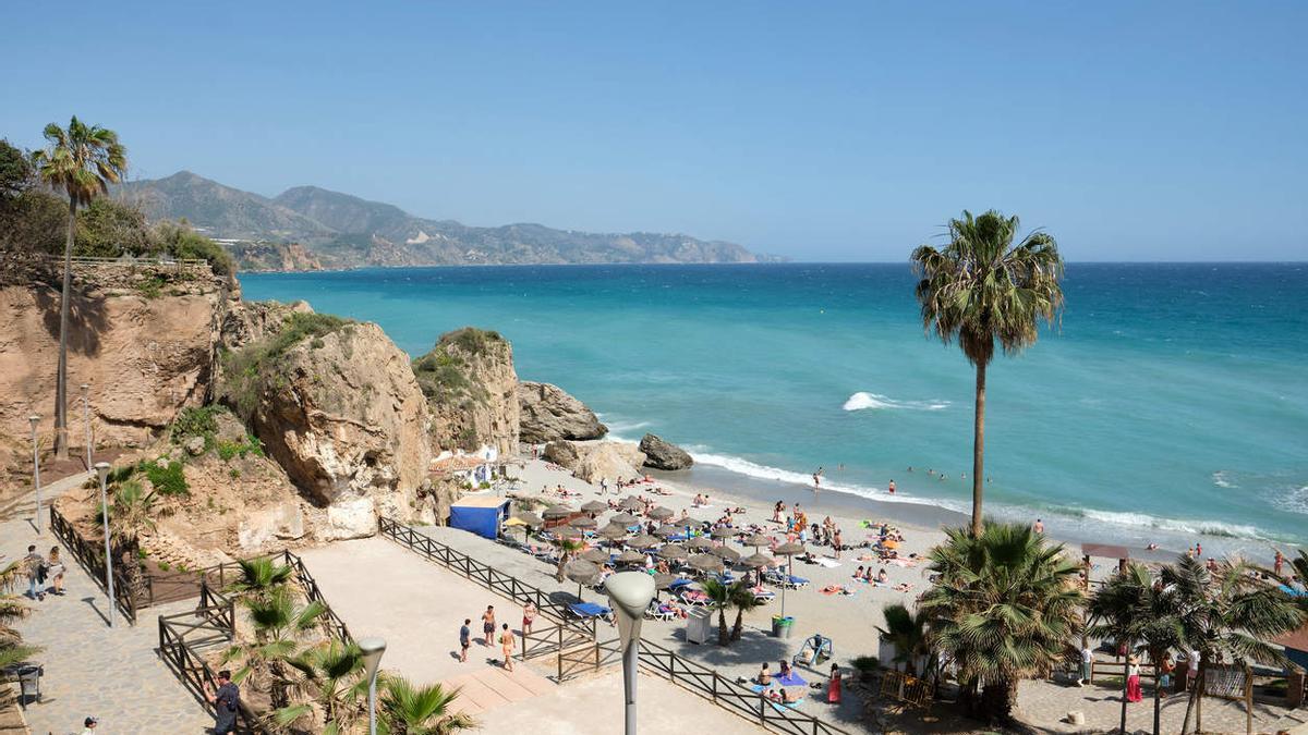 Playa de Calahonda, escogida una de las más "originales y secretas" de Europa