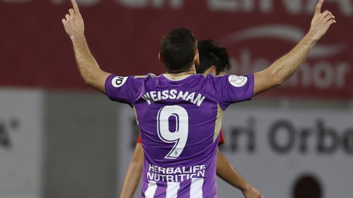 Weissman celebra un gol con la camiseta del Valladolid durante la temporada pasada