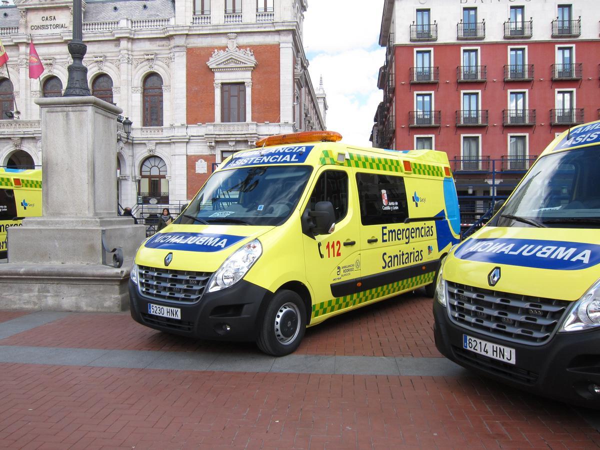 Archivo - Ambulancias de transporte sanitario