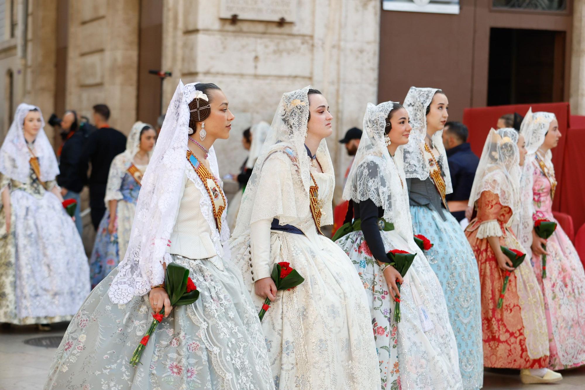 Búscate en el primer día de la Ofrenda en la calle San Vicente entre las 17:00 y las 18:00