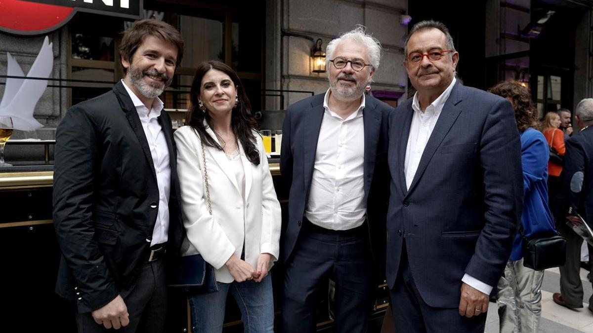 Sergi Guillot, director general de Prensa Ibérica Media; Pilar Santos, periodista de El Periódico de Catalunya; Alex Sàlmon, director de Abril, y Albert Sáez, director de El Periódico de Catalunya.