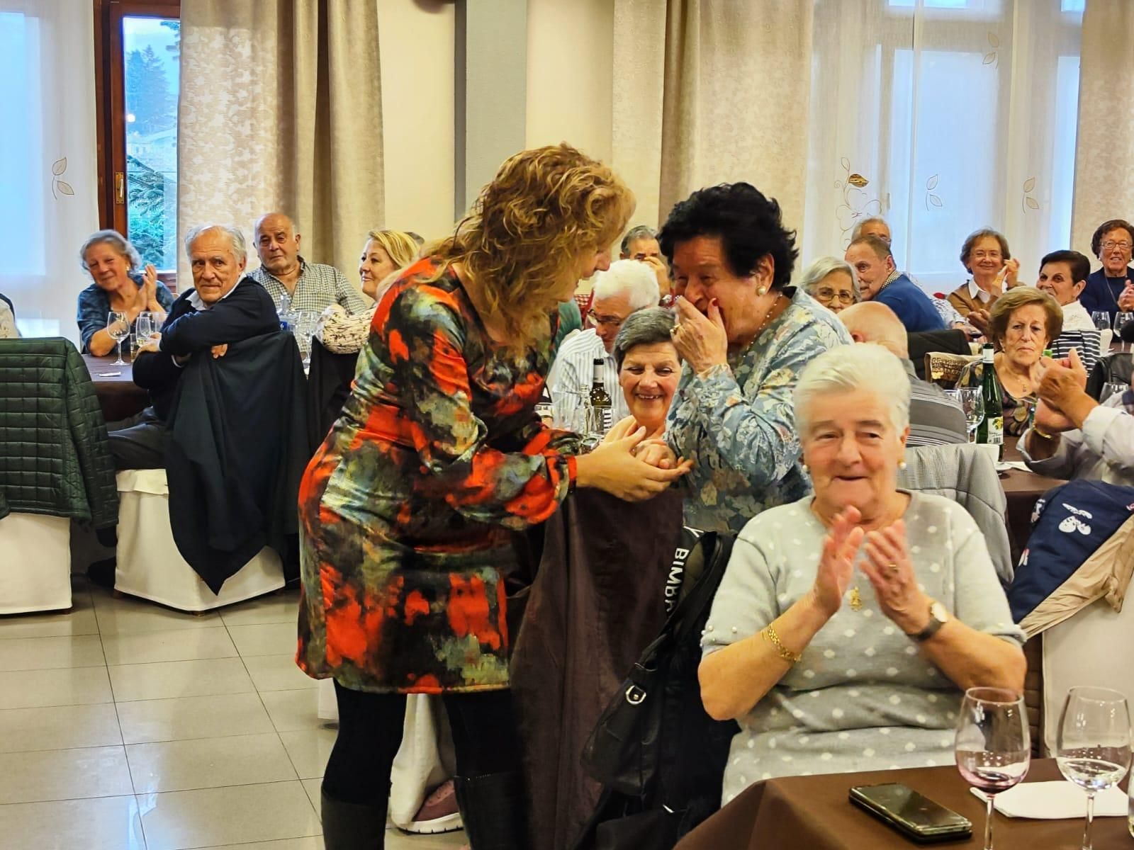 Villaviciosa ya tiene "Abuelos del año": así fue la jornada de la tercera edad