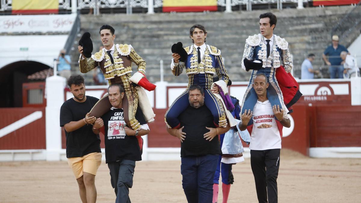 EN IMÁGENES: Última corrida de la feria taurina de Begoña con Castella, Talavante y Tomás Rufo