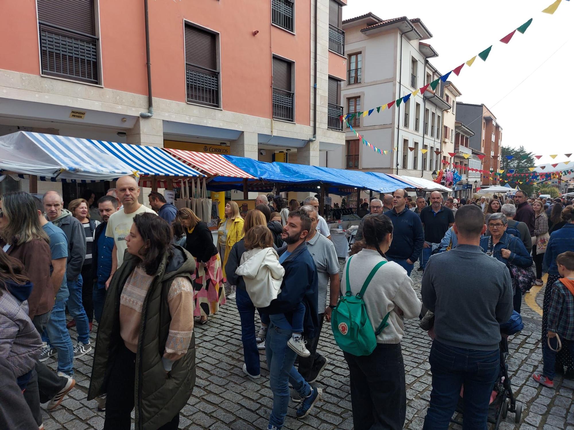 En imágenes: Domingo de lleno en la Feria Medieval de Salas