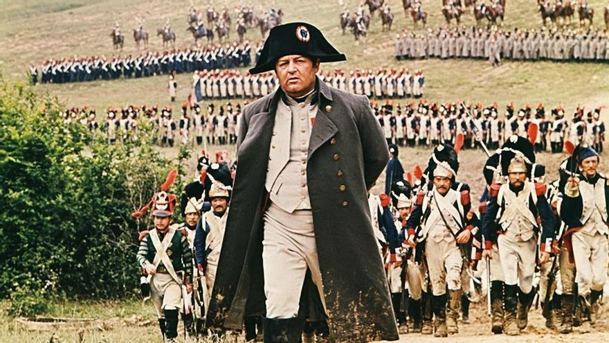 Rod Steiger haciendo de Napoleón.