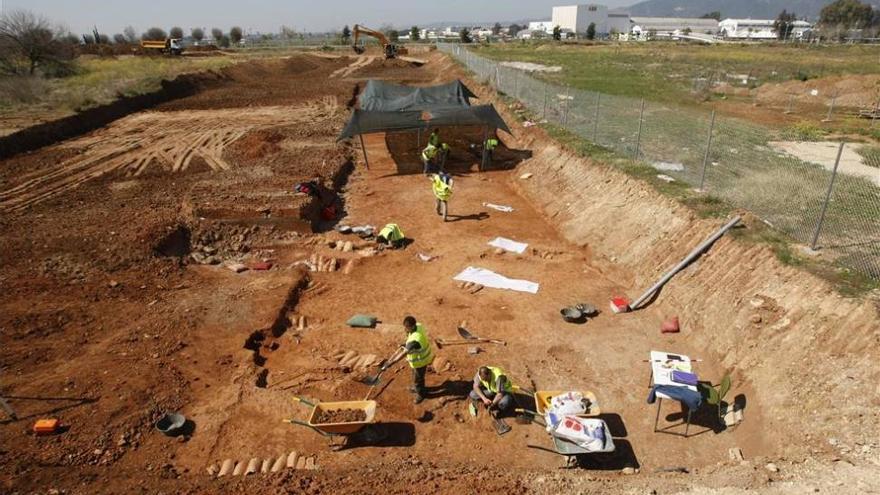 Hallan una necrópolis en el solar del hospital de Quirón