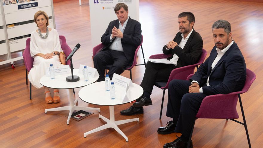 El Instituto Cervantes planta cara al desprecio de Donald Trump hacia el español durante su encuentro Tenerife