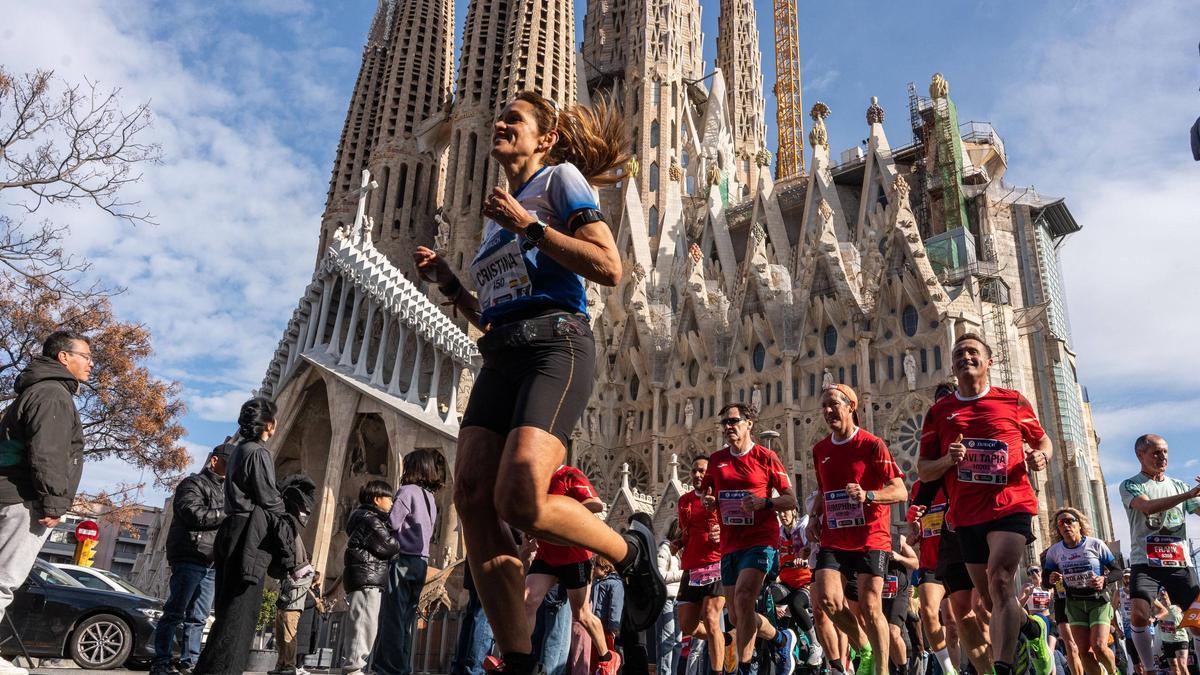 Maratón de Barcelona 2026: cortes de tráfico, calles afectadas y cambios en transporte público el 15 de marzo
