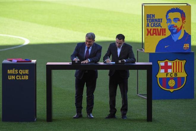 La presentación de Xavi Hernández, en imágenes