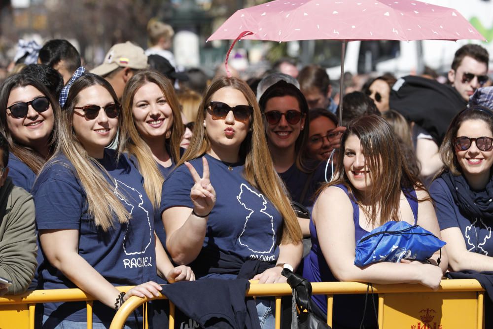 Búscate en la mascletà del 8 de marzo