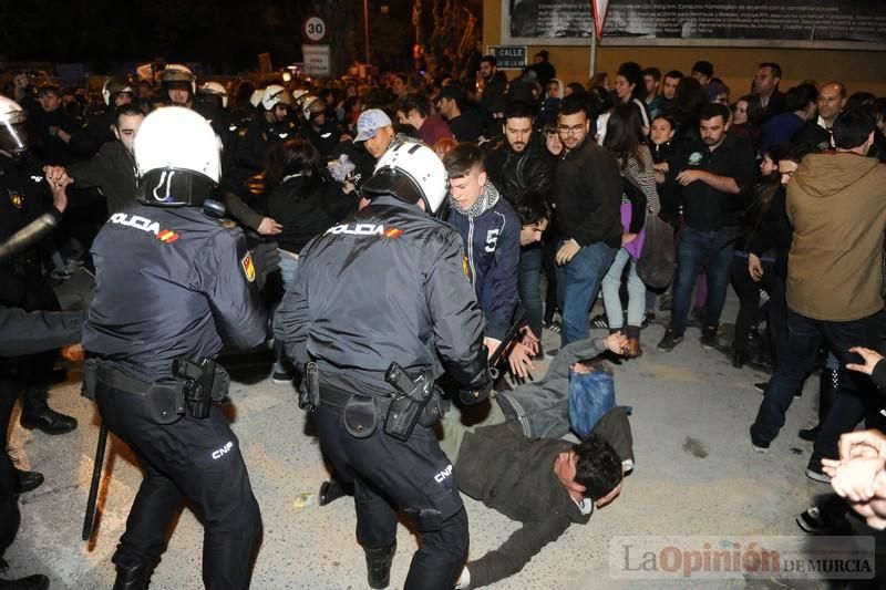 Vuelve la violencia a las vías con el 8 de Marzo