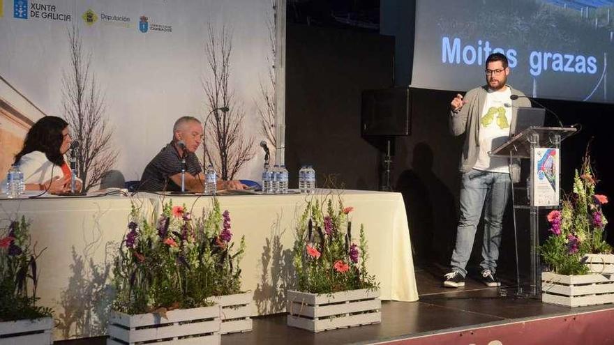 Un momento de la primera jornada del congreso sobre cáncer digestivo, ayer tarde en Cambados. // Noé Parga