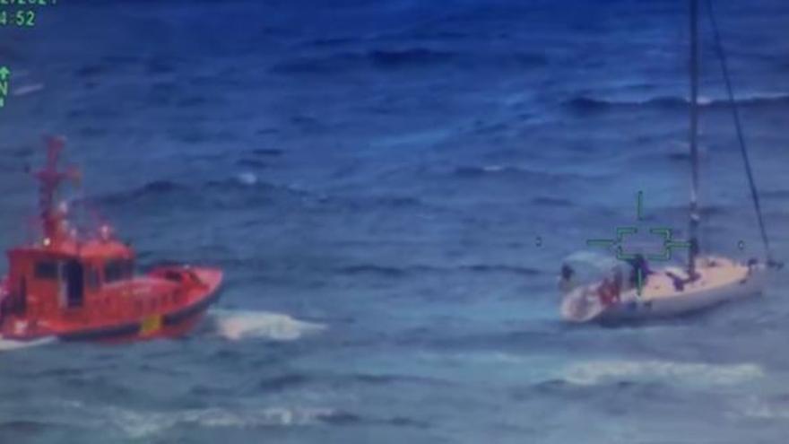 Salvamento Marítimo rescata al tripulante de un velero tras 24 horas la deriva al Noreste de Dragonera