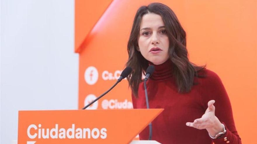 Arrimadas, ayer, durante su intervención ante los medios en Madrid.