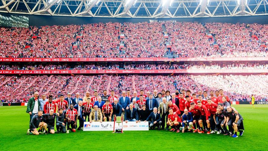 Vídeo | Así ha sido el pasillo del Villarreal al Athletic, campeón de la Copa del Rey