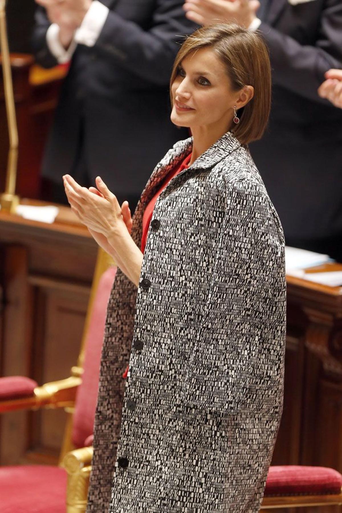 Letizia Ortiz cuida el detalle: abrigo de Nina Ricci