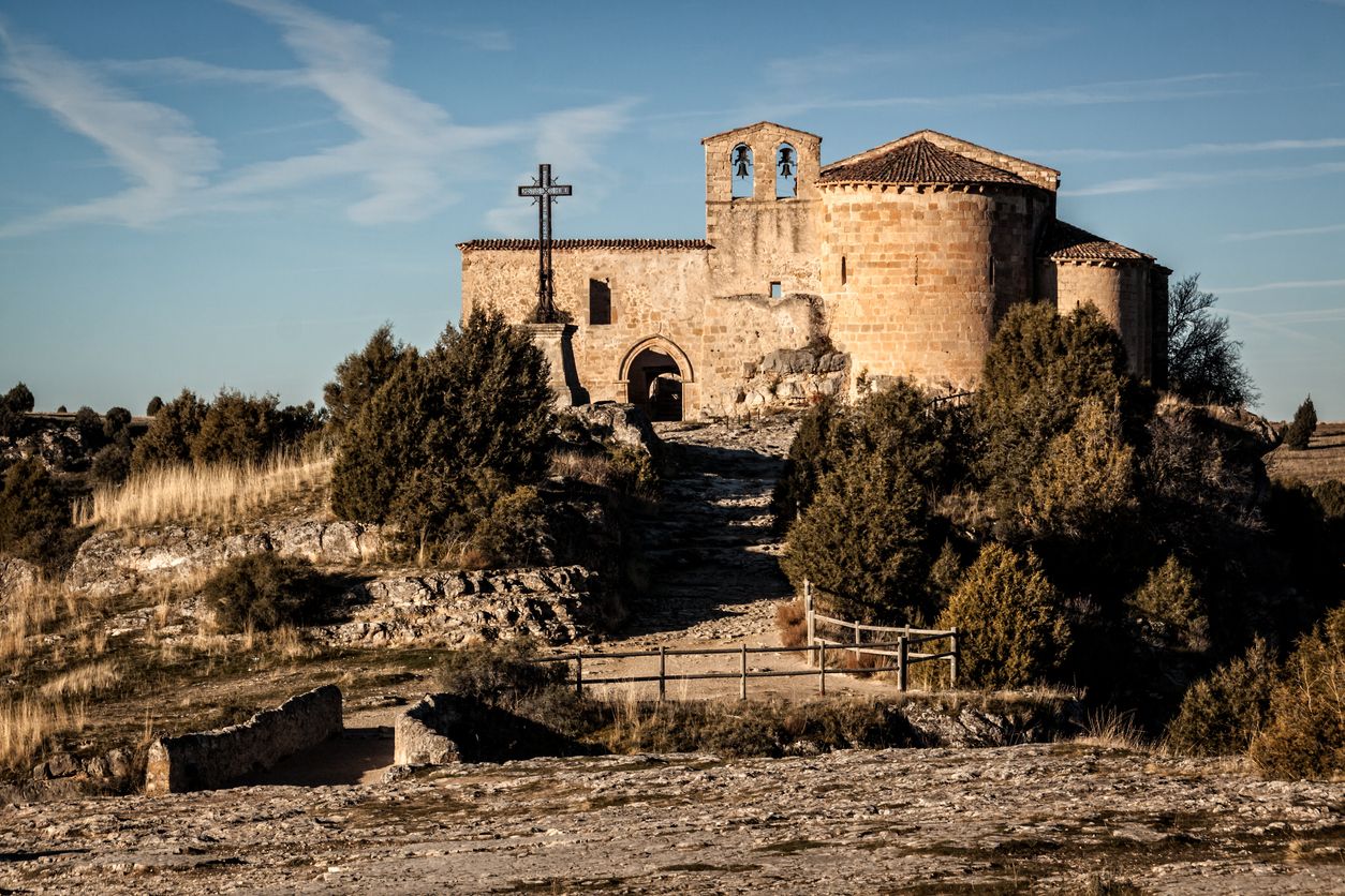 La Ermita de San Frutos en el Parque Natural Hoces del río Duratón.