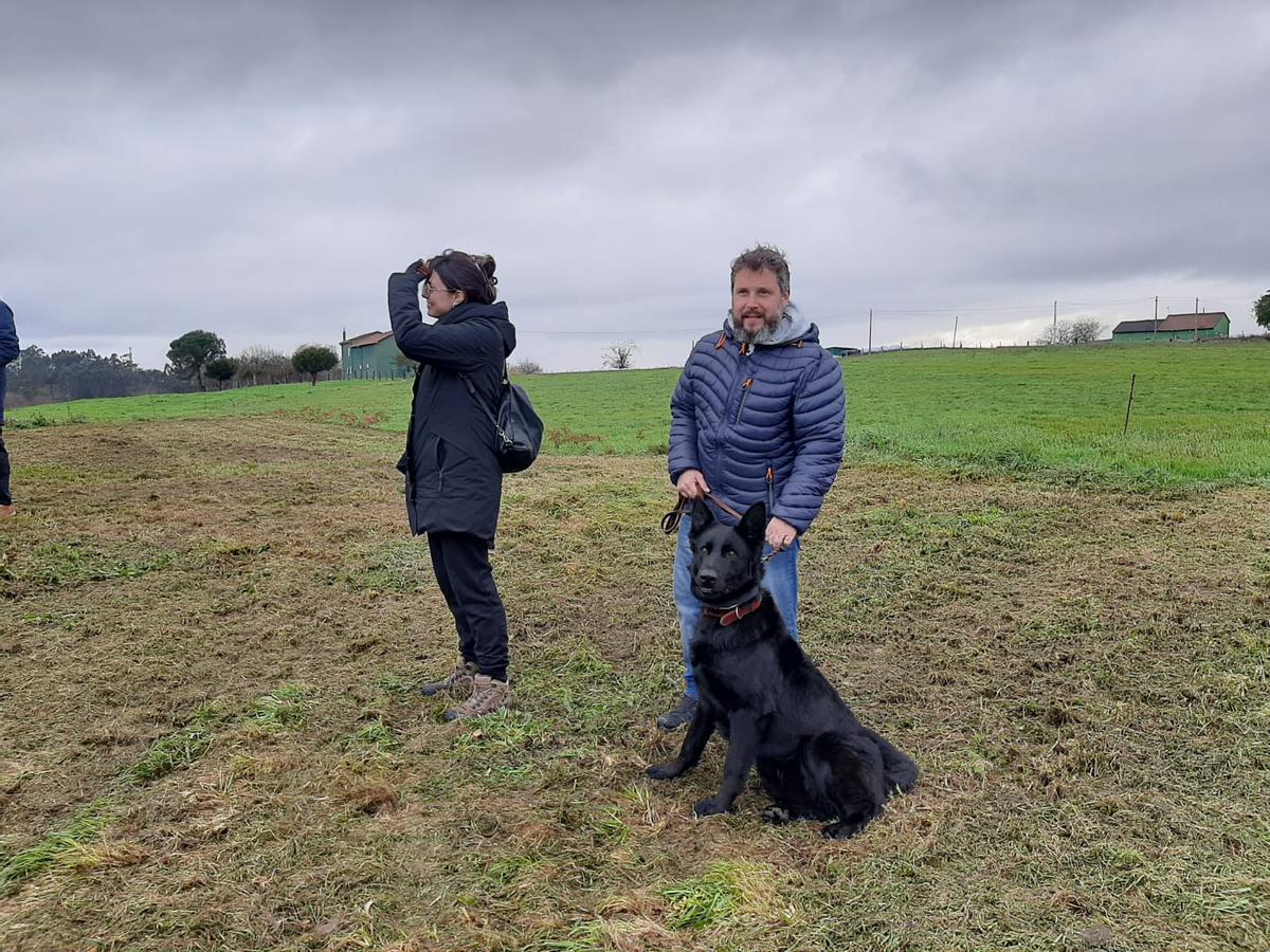 Robledo, en Llanera, bendice a sus mascotas por San Antón