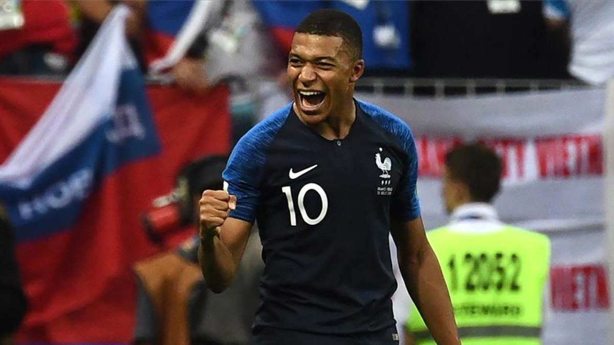 Kylian Mbappé, mejor jugador joven y campeón mundial con Francia