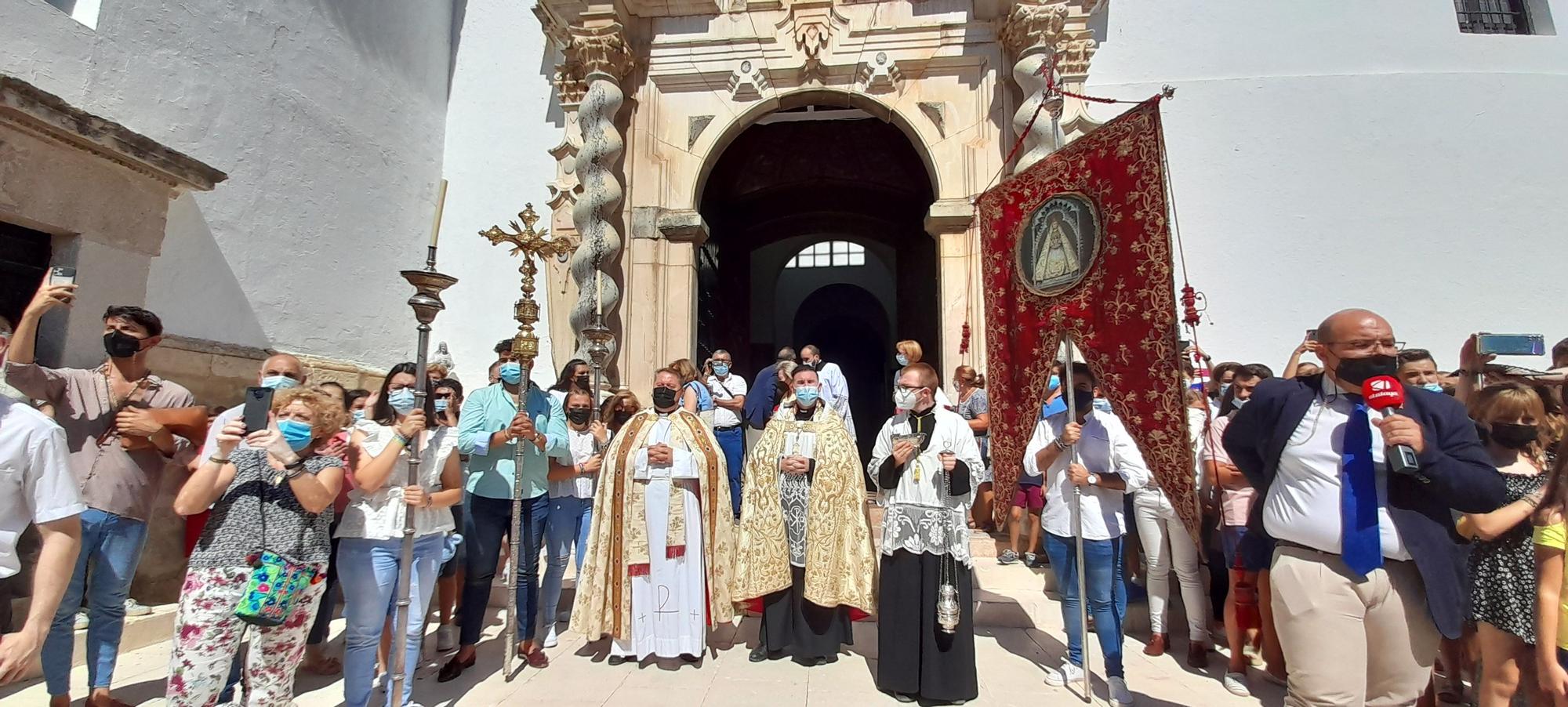 La 'Bajá' de la Virgen de la Sierra a Cabra, en imágenes