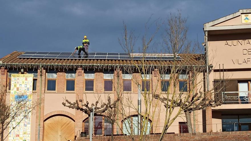 Vilafant comença a posar plaques solars al teulat de l&#039;ajuntament