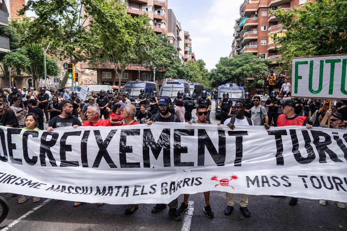 Manifestación en Barcelona por el decrecimiento turístico